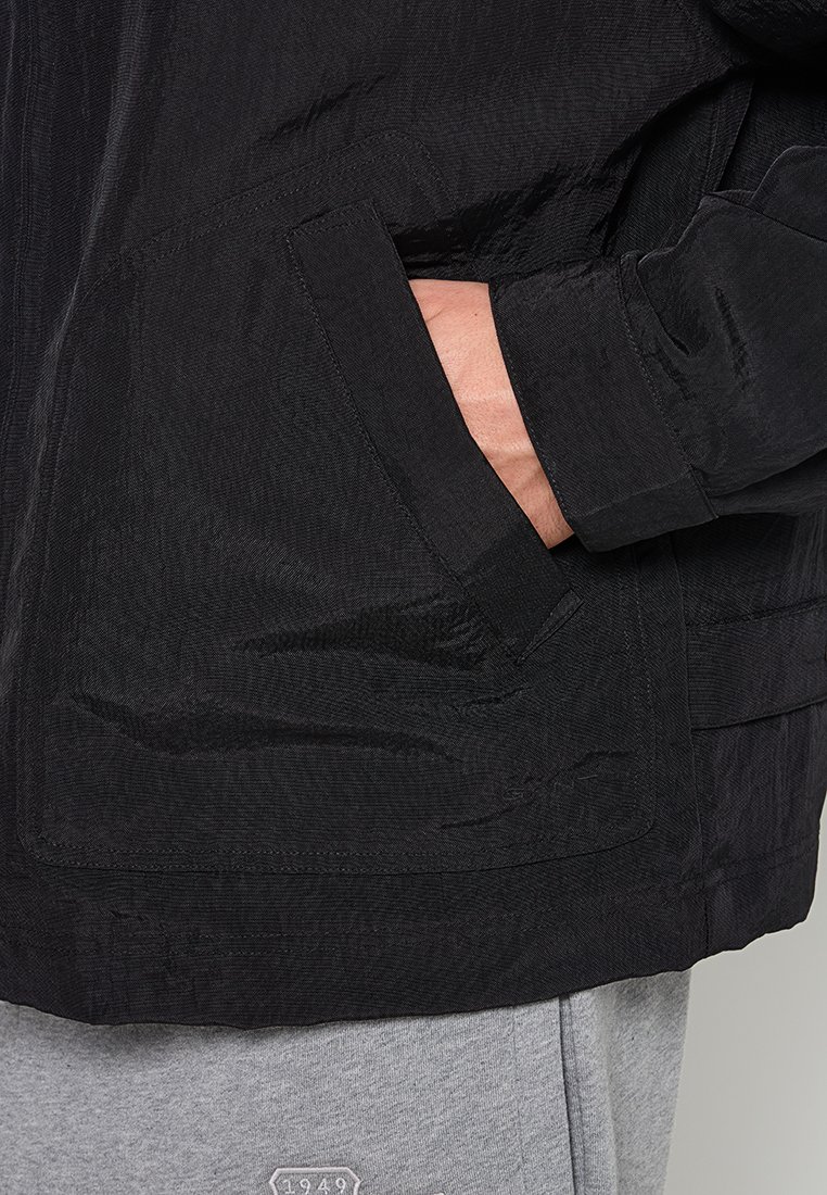 Leichte Jacke