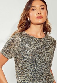 Friends Like These SEQUIN EMEBELLISHED-REGULAR FIT - Printtipaita - gold animal