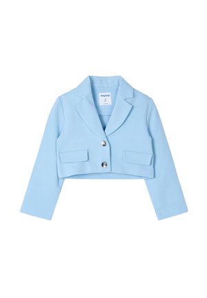Blazer cropped azzurro in tessuto morbido, con colletto a punta, due tasche frontali e chiusura con un bottone.