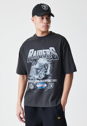NFL BOXY TEE - Print T-shirt - black