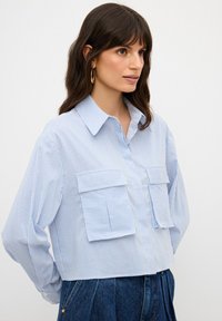 adL WITH CARGO POCKET - Skjorta - striped blue