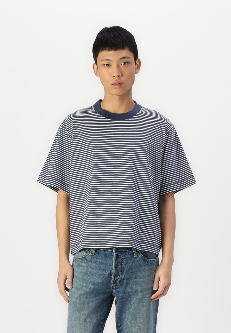 Abercrombie & Fitch - Premium Heavyweight Cropped Tee - T-shirt print - navy, Vergroten