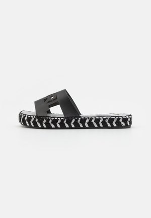 SOUK CUT OUT SLIDE - Mules - black