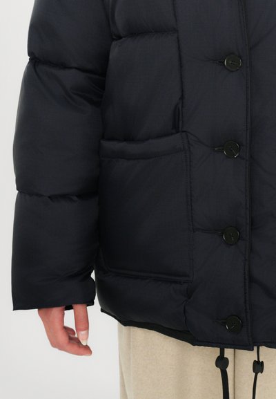 CLOSED REVERSIBLE JACKET - Téli kabát - black