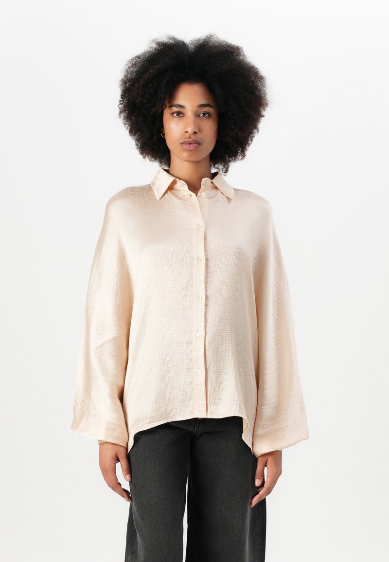 TWINSET WOVEN SHIRT - Button-down blouse - parchment