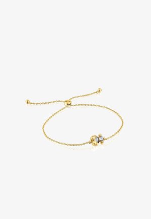 Pulsera de cadena de oro con tres acentos esféricos, dos en oro y uno con una piedra preciosa azul, cierre deslizante ajustable.