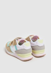 Pepe Jeans LONDON URBAN GK - Obuća za bebe - sand beige