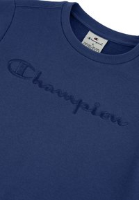 Champion SCRIPT niebieski