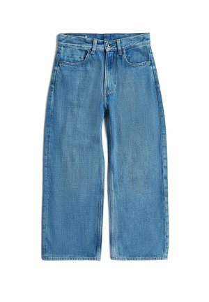 Blaue Jeans mit weitem Bein, Vordertaschen, Gürtelschlaufen und Knopfverschluss, flach auf weißem Hintergrund liegend.
