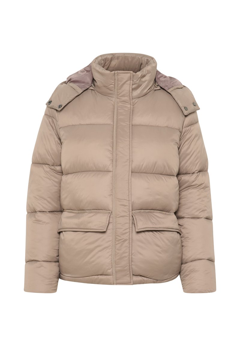 Doudoune de couleur beige clair, avec un col haut, des détails de boutons-pression sur les épaules, deux poches avant et une texture matelassée.