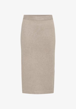 Smėlio spalvos megztas pieštuko formos sijonas su prigludusia liemene, iki kelių siekiančio dizaino ir lygaus paviršiaus. Be papildomų raštų ar puošmenų.