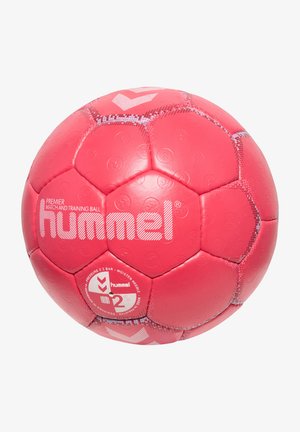 Ballon de handball Hummel rose avec une surface texturée, présentant un design hexagonal, un logo blanc et des informations de pression sur un côté.