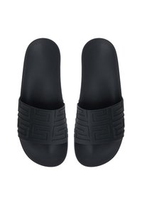 Sandales slides en caoutchouc noir avec une bande texturée à motif géométrique, bout arrondi et semelle lisse pour le confort.