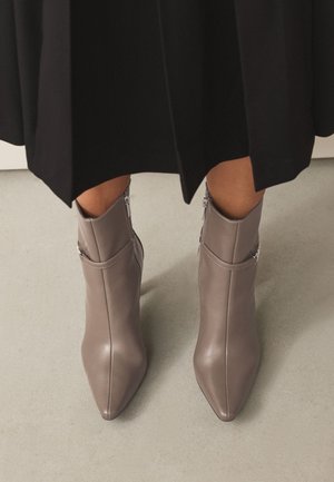 Korte laarzen - grey taupe
