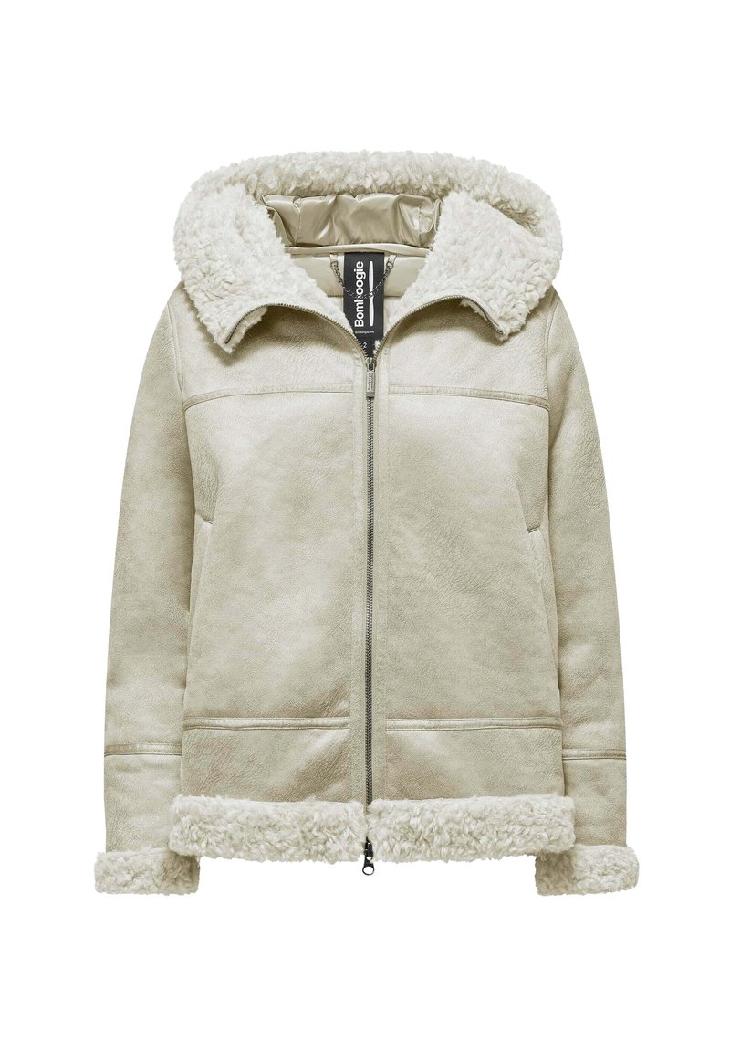 Beige schapenleren jack met een ritssluiting, oversized capuchon en zachte, gestructureerde afwerking bij de kraag en manchetten; beschikt over zijzakken.