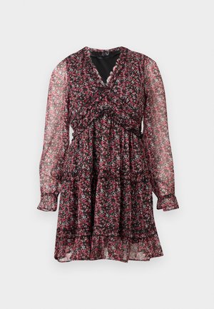 Μαύρο διάφανο φόρεμα με μακριά μανίκια, ροζ και λευκό λουλουδάτο μοτίβο, V-λαιμόκοψη, βολάν στη μέση και στρωμένο τελείωμα φούστας.