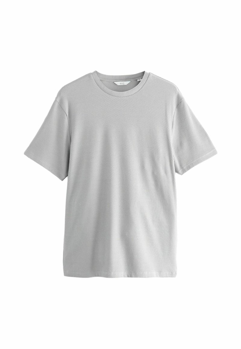 Helles graues T-Shirt mit kurzen Ärmeln und geripptem Muster, das horizontale Streifen in unterschiedlichen Breiten und einen runden Halsausschnitt aufweist.