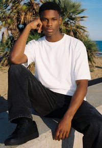 Niet geselecteerd, black washed