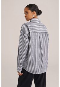 WE Fashion Camicia - black