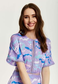 Liquorish MIDI ABSTRACT ZEBRA PRINT WITH DETAIL - Day dress - lilac