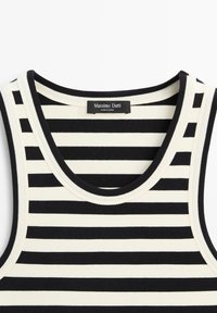 Czarno-biały poziomo w paski top bez rękawów z okrągłym dekoltem i metką „Massimo Dutti” wewnątrz kołnierza.