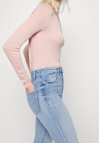 Vero Moda Tall Skinny džíny - light blue