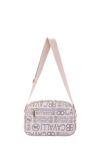 Borsa a tracolla in taupe chiaro con logo Cavalli stampato. Forma rettangolare, tracolla regolabile, scomparto con cerniera e texture liscia.