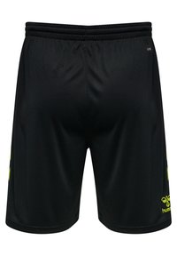 Zwarte sportshorts met een zachte textuur, voorzien van een geel logo en accenten aan de zijkanten. Elastische tailleband voor een verstelbare pasvorm.