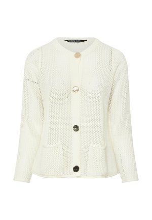 Cardigan bianco lavorato a maglia con una texture leggera e a trama aperta, dotato di due tasche, scollo rotondo e tre bottoni sul davanti.