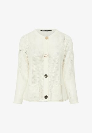 Weißer Strickcardigan mit einer leichten, offenen Webstruktur, ausgestattet mit zwei Taschen, einem runden Halsausschnitt und drei Knöpfen auf der Vorderseite.