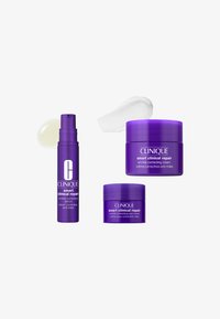 Clinique SMOOTH & RENEW LAB - Skincare set