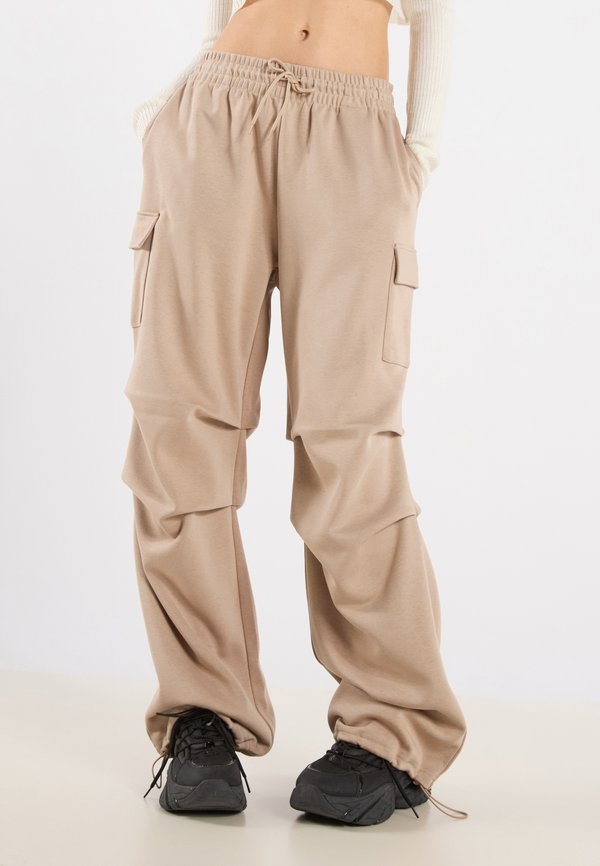 Cargo trousers - taupe