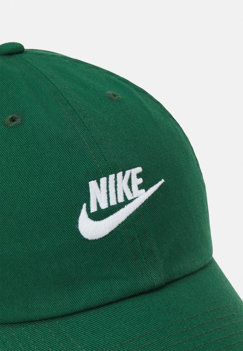 dark green nike hat