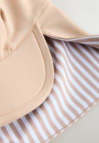 Non sélectionné, neutral