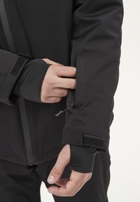 Whistler Snowboardjacke - black