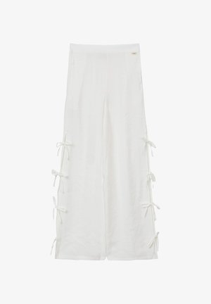 Weiße, weite Hosen aus leichtem Stoff, mit Bindebändern an den Seiten und einem schlichten, minimalistischen Design.