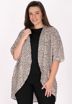 Lehký, průsvitný kimono v béžové barvě se vzorem černých a hnědých leopardích skvrn. Má volné rukávy a otevřený přední design.