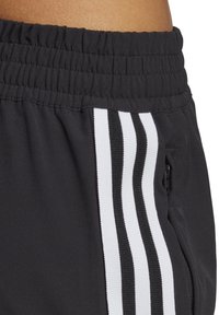 adidas Performance FUSSBALL TEAMSPORT TIRO 23 S - Korte broeken - schwarz
