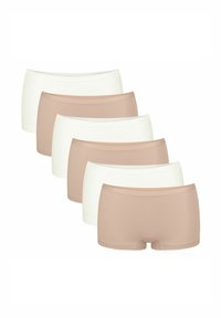 Set aus sechs Paar dehnbarem Baumwoll-Hipster in Beige und Weiß, mit einfarbigem Design und glatten, elastischen Taillenbündchen.