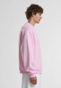 Urban Classics FLUFFY CREWNECK - Sportska majica - softpink