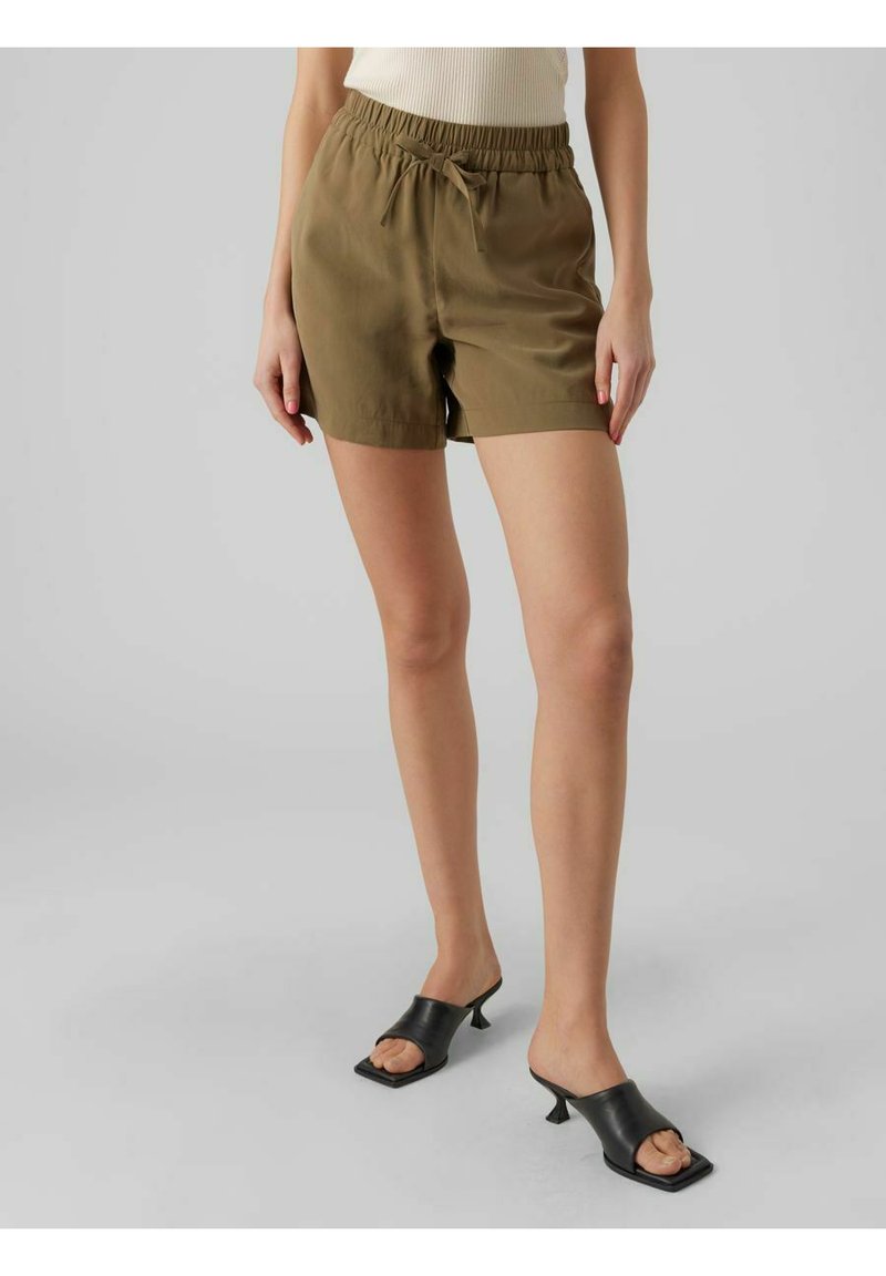 Vero Moda CARMEN NOOS              - Short - capers
