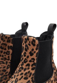 Woden AYA LEO - Bottines à plateau - leopard