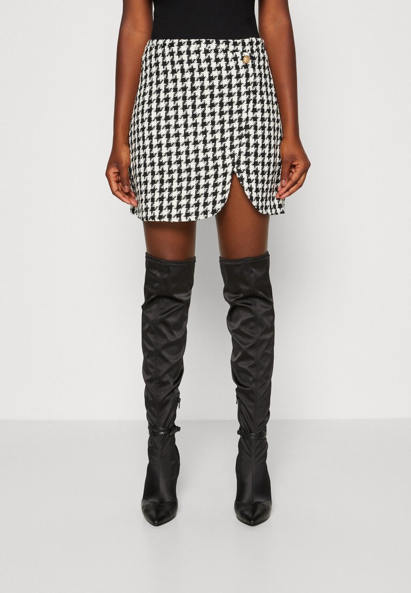 Vero Moda VMPAIGE HOUNDSTOOTH WRAP SKIRT Minihame black/white/musta