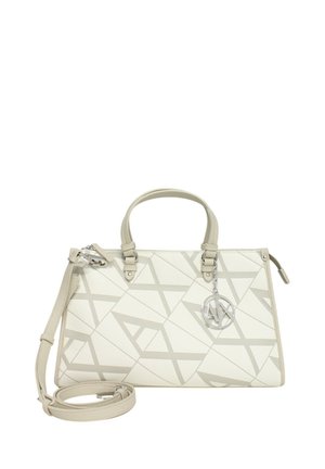 Borsa strutturata bianca in pelle granigliata, presenta un motivo geometrico grigio, doppi manici superiori, tracolla staccabile e charm con logo argentato.