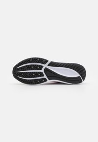 Nike Performance NIKE STAR RUNNER 3 (GS) - Scarpe da corsa su strada - pink/black/metallic silver