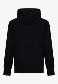 Felpa nera con cappuccio, dalla trama liscia, maniche lunghe e polsini a costine. Il design è semplice, con una tasca a marsupio e senza loghi visibili.