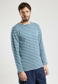 Unausgewählt, winterblue milk