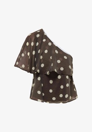 Blusa marrone con una spalla sola, decorata con pois bianchi e dettagli in tessuto a strati e fluente su corpetto e manica.