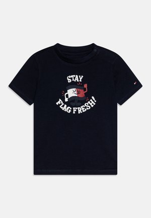 GRAPHIC TEE UNISEX - Camiseta estampada - dark night navy