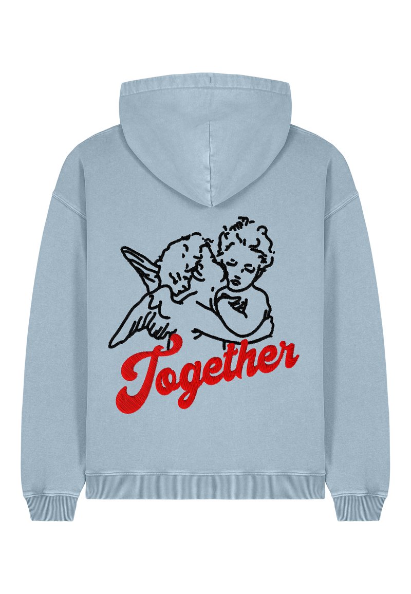 Un sweat à capuche bleu clair avec une illustration en contour noir de deux figures s'enlaçant et le mot "Ensemble" en lettres rouges en dessous.